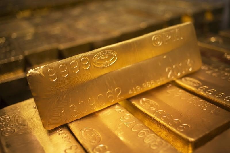 Gold prices steady ahead of Fed decision, Trump’s tariff deadline